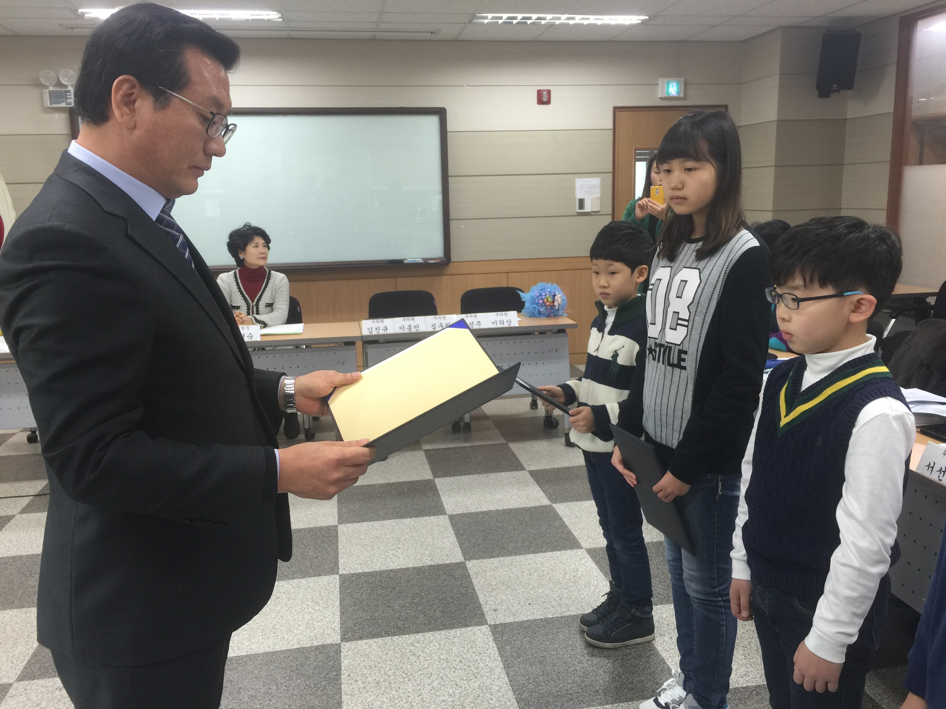 독후감상화 우수상(창신초 나영현).JPG 이미지