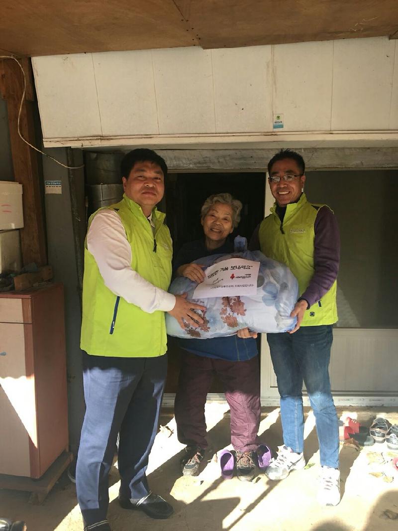 검단5동 지역사회보장협의체 저소득층 무료 이불세탁사업 실시 사진