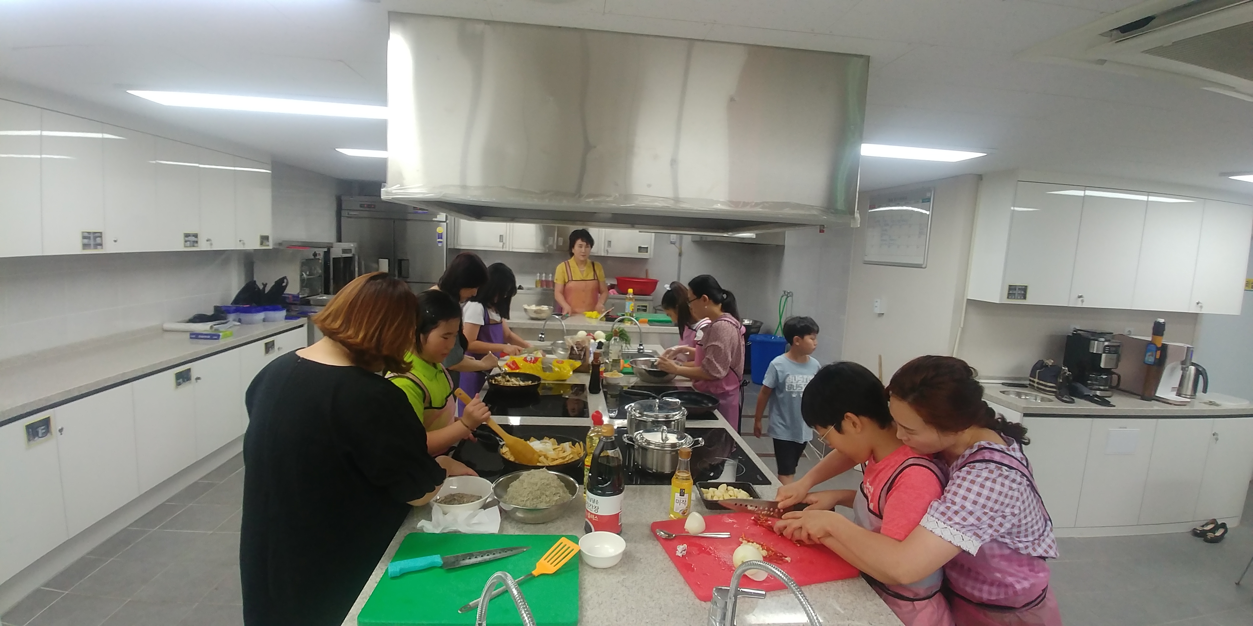 20190820_(자녀와_함께_만드는_한끼).jpg 이미지