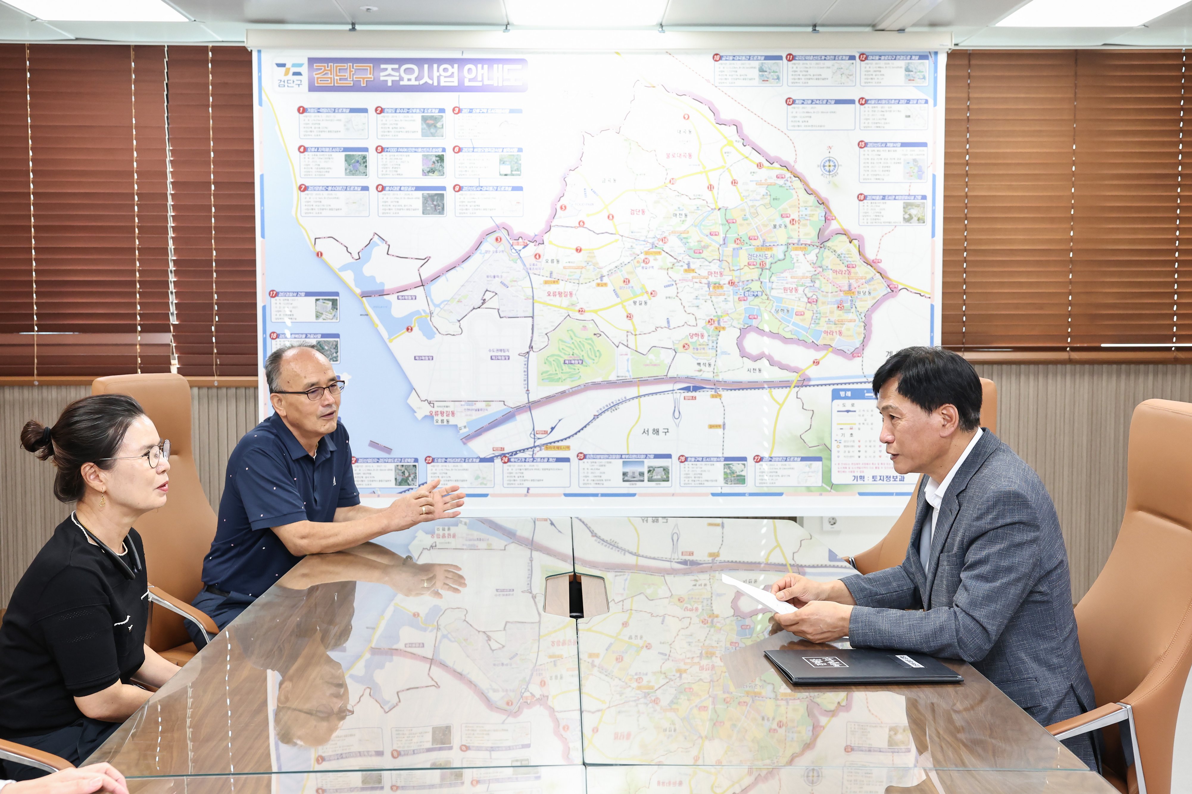 260908_세명상사_물품_기탁식_3.jpg 이미지