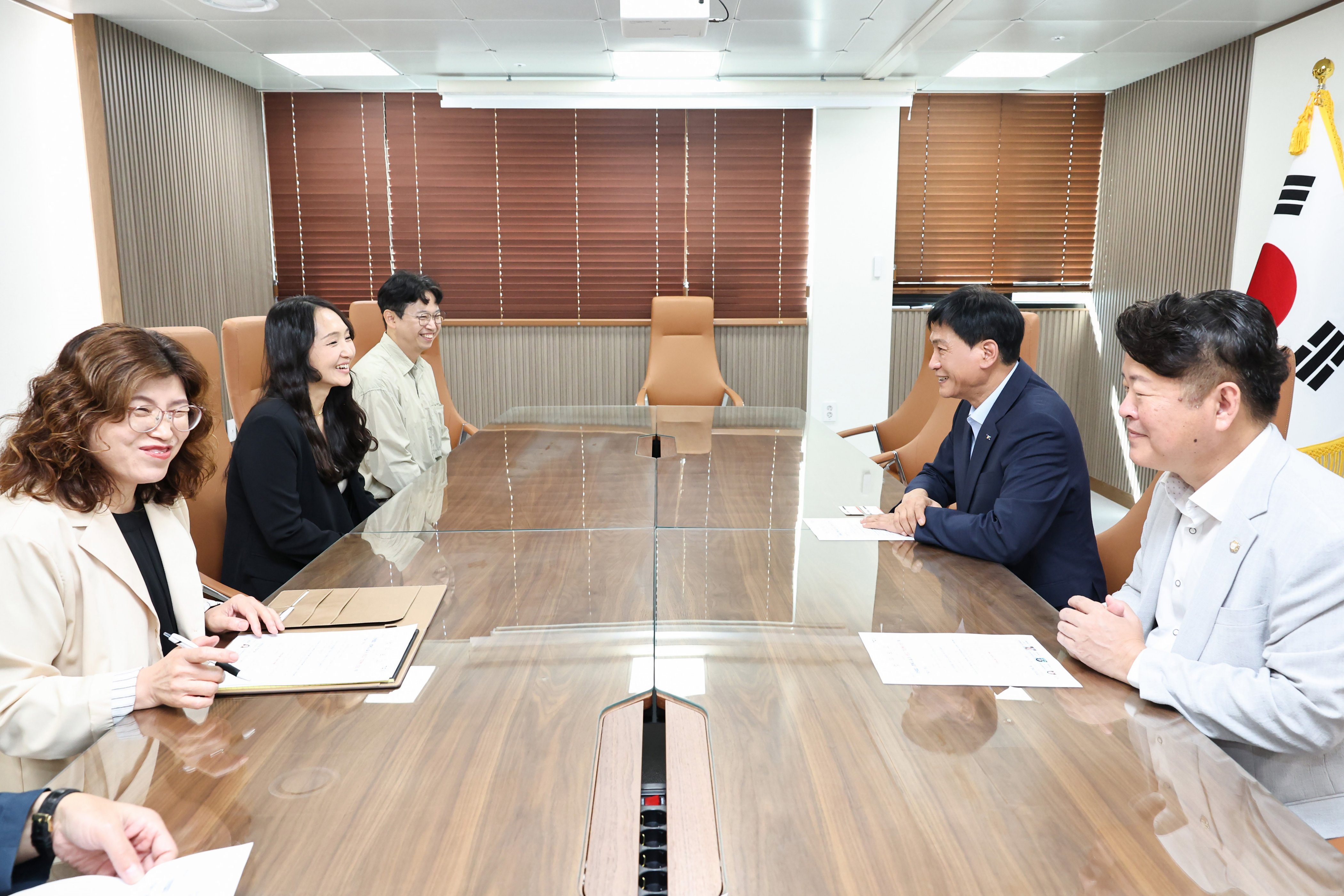 260916_정원엘피_기부_행사_2.jpg 이미지