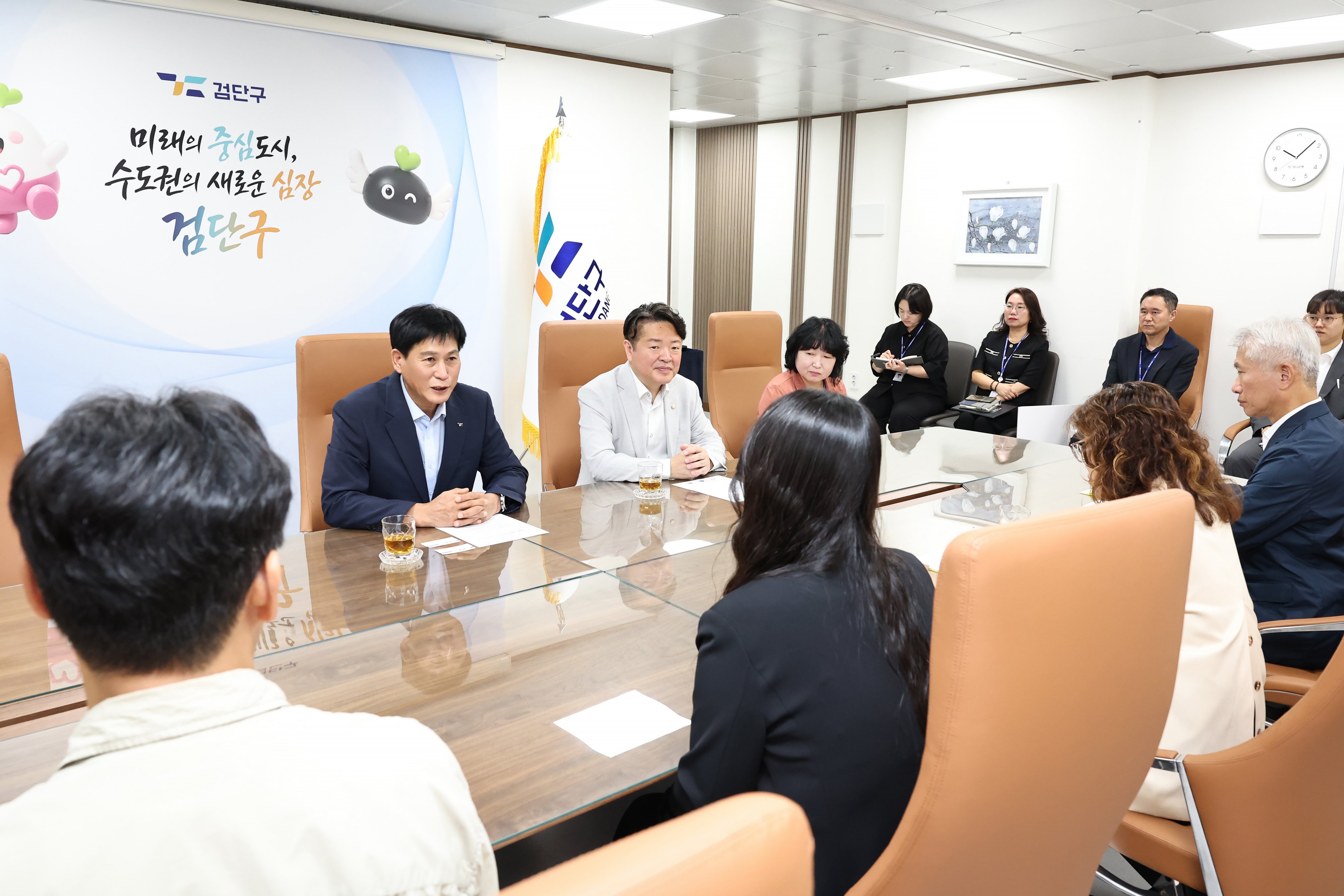 260916_정원엘피_기부_행사_4.jpg 이미지