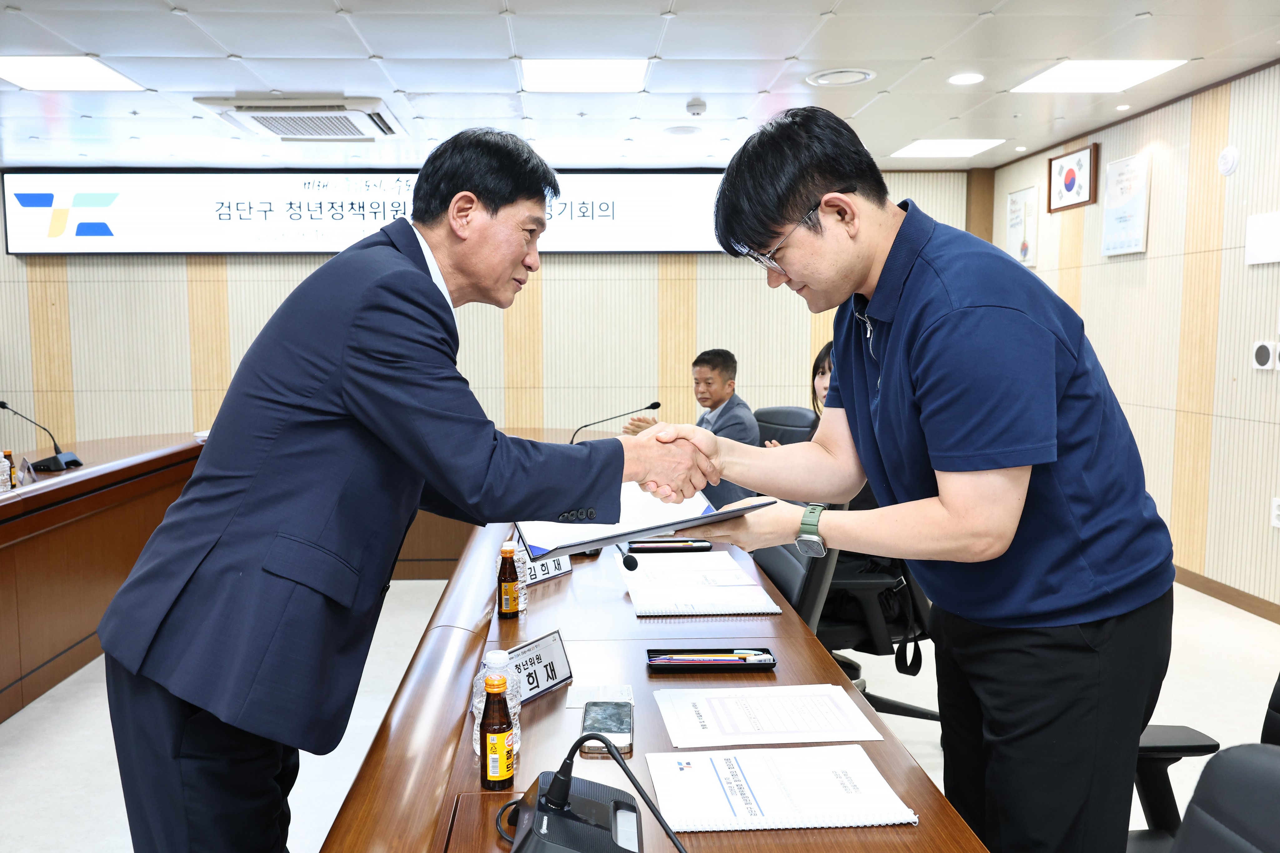 260916_청년정책위원회_위촉식_및_회의_4.jpg 이미지