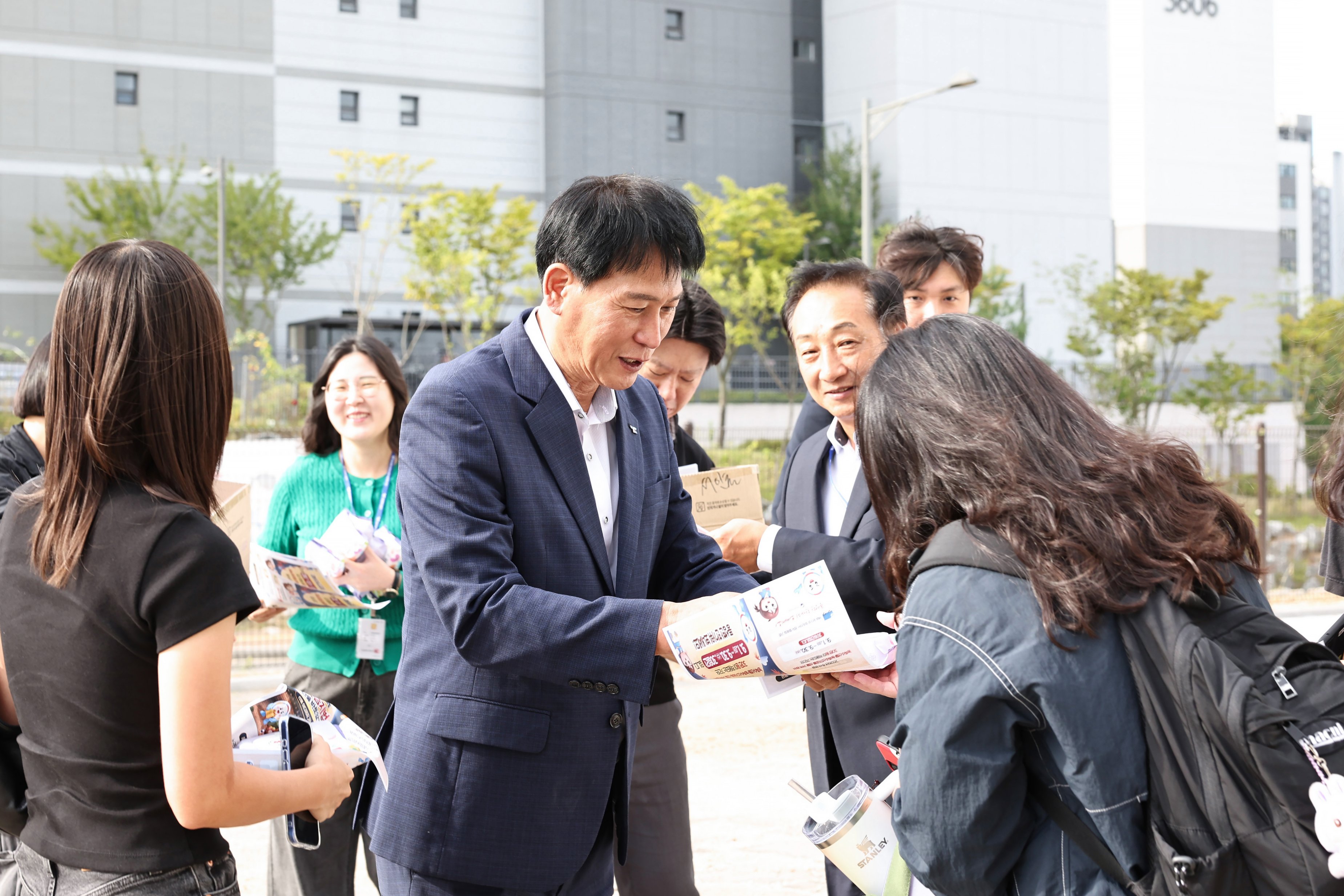 260917_출근길_청렴_캠페인_3.jpg 이미지