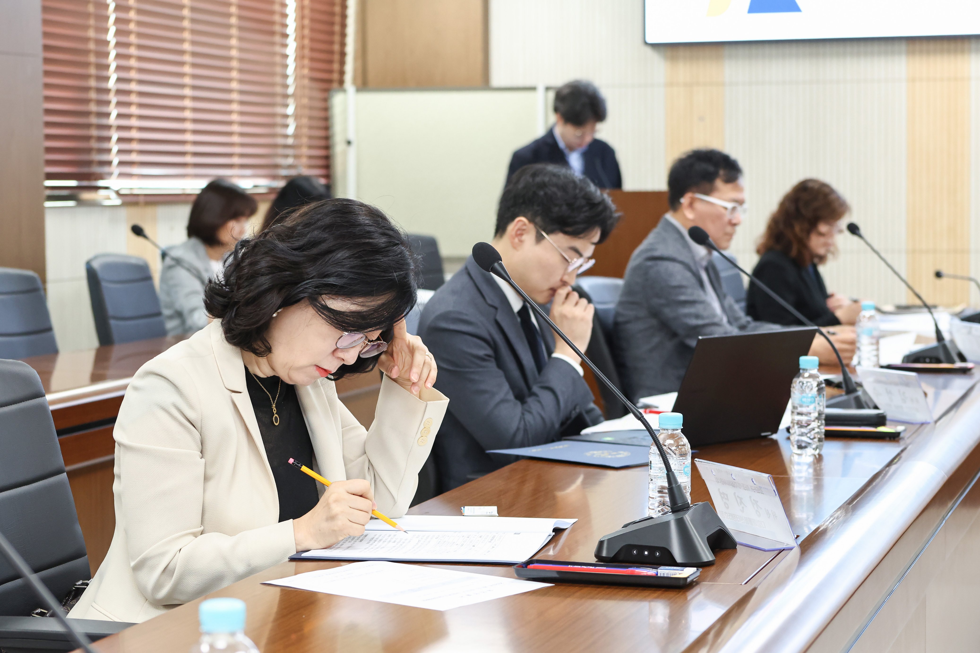 260918_아동복지심의위원_위촉_및_회의_8.jpg 이미지