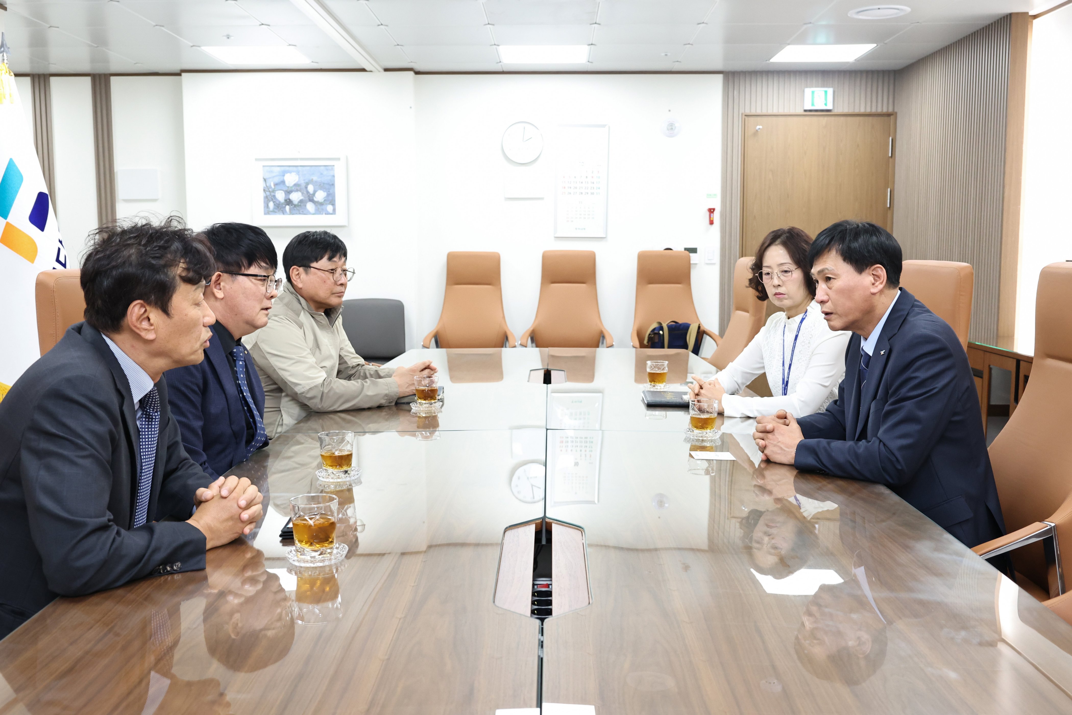 261007_LX한국토지정보공사(인천경기남부지역)_차담_1.jpg 이미지