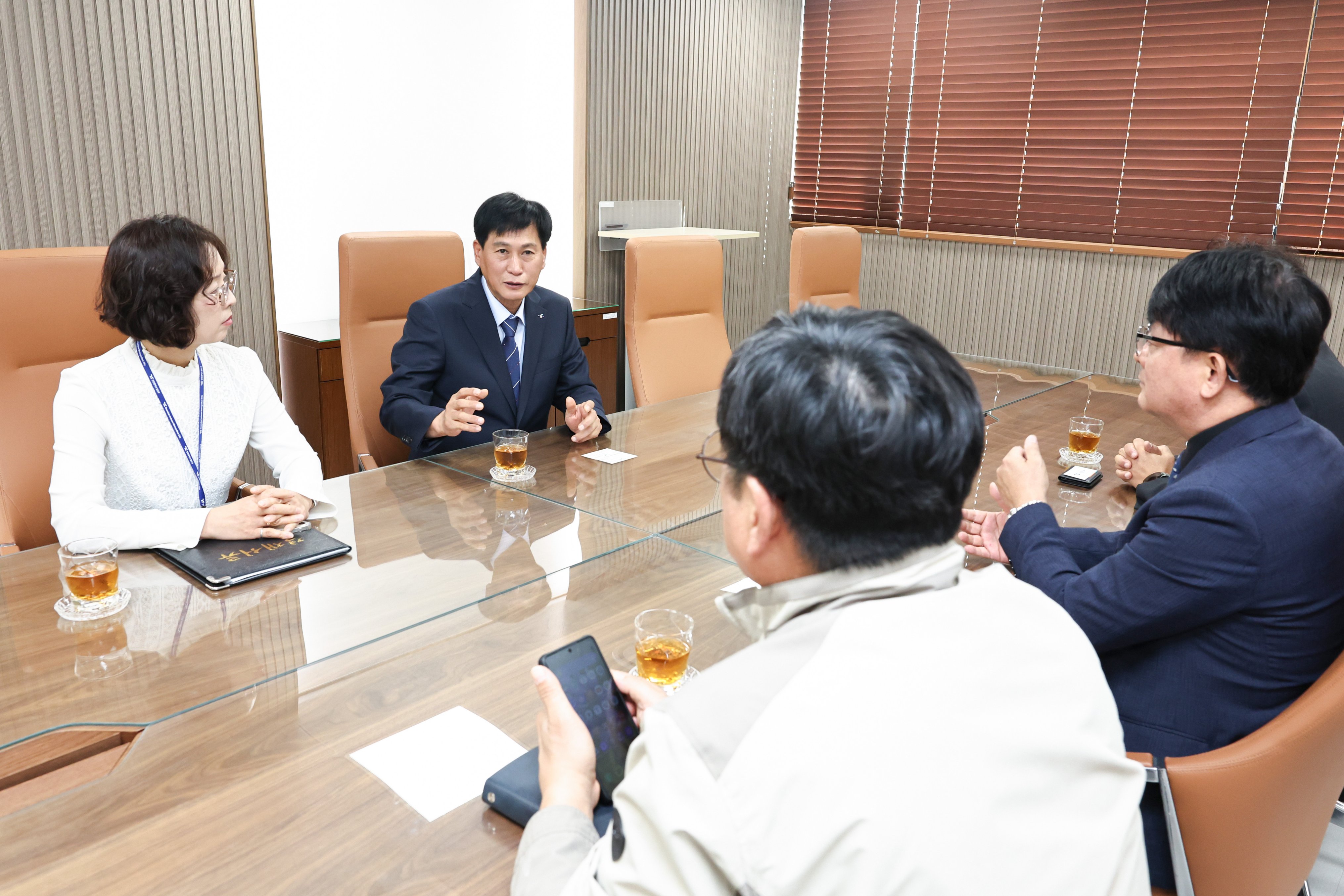 261007_LX한국토지정보공사(인천경기남부지역)_차담_2.jpg 이미지