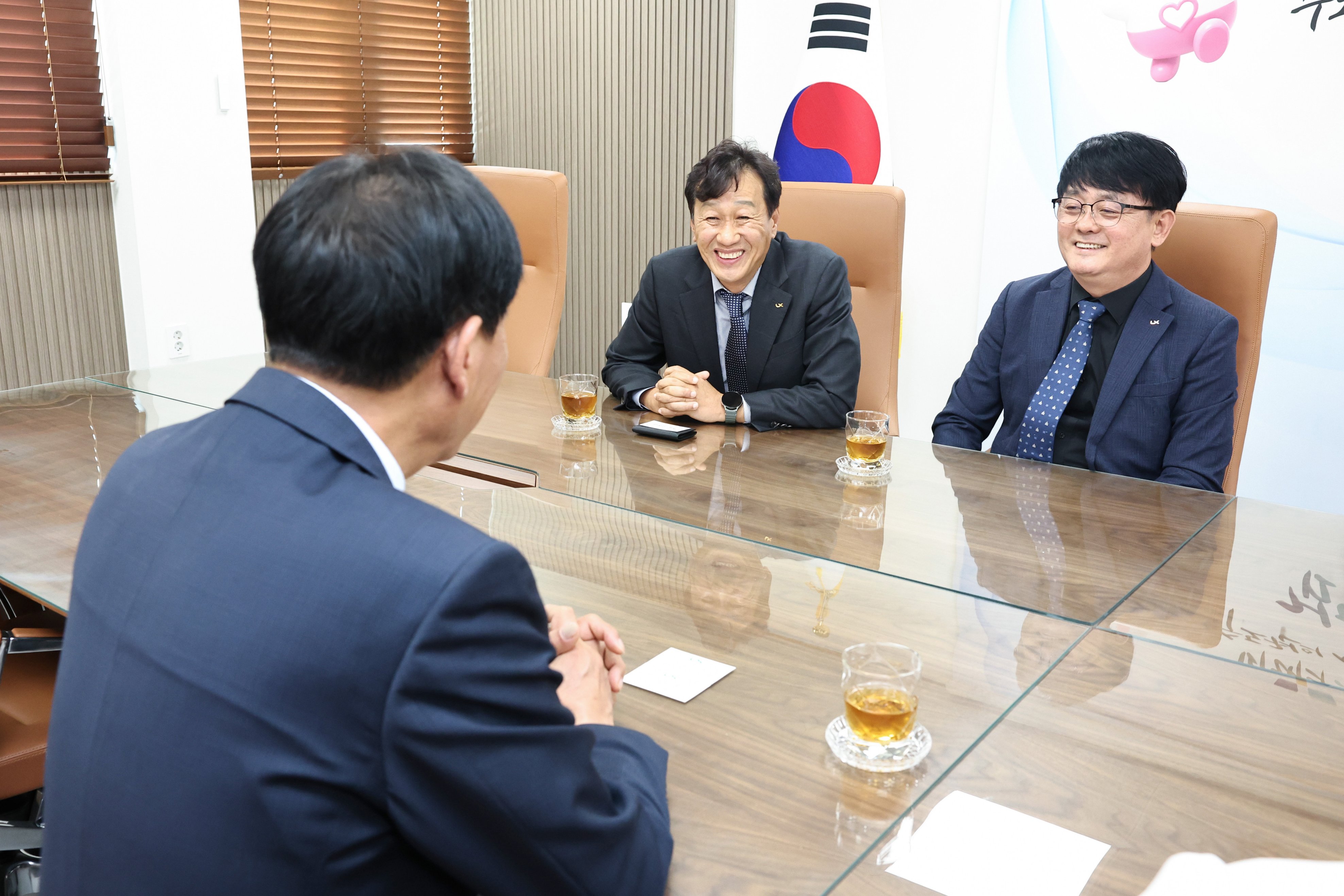 261007_LX한국토지정보공사(인천경기남부지역)_차담_3.jpg 이미지