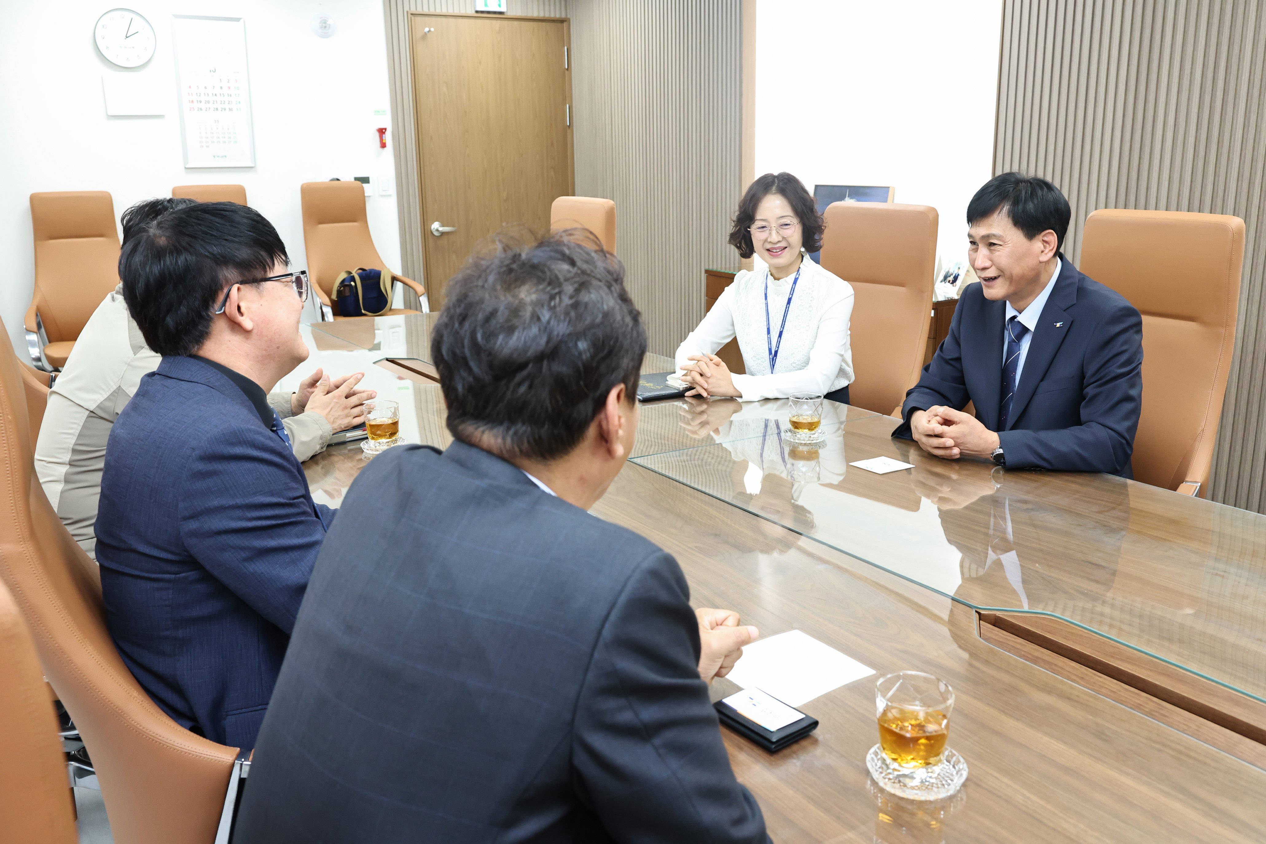 261007_LX한국토지정보공사(인천경기남부지역)_차담_4.jpg 이미지